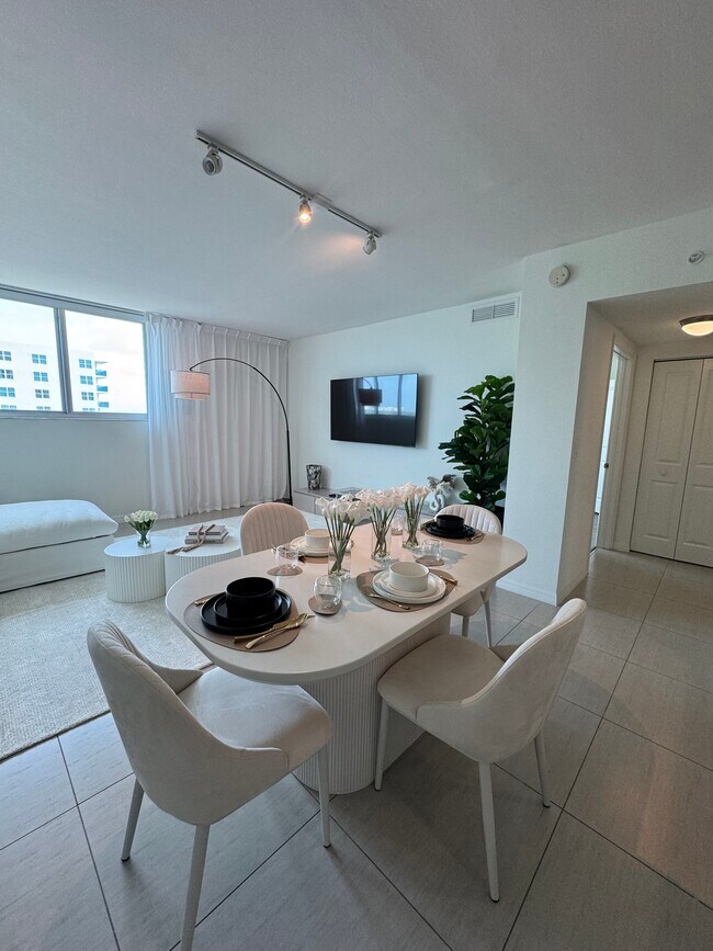 Foto del edificio - 1265 NE 199th St