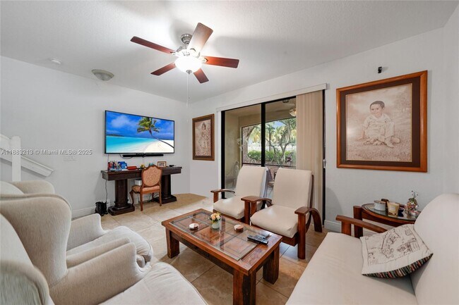 Foto del edificio - 4101 Forest Dr