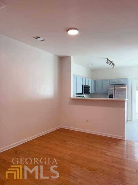 Building Photo - 1607 Cove Creek Cir