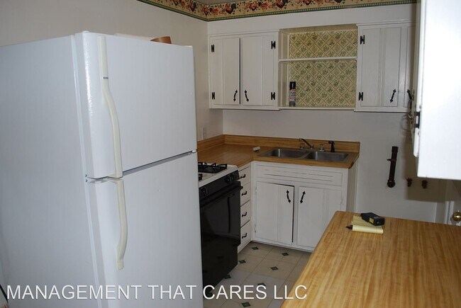 Building Photo - 3 br, 1 bath House - 542 McDermitt Road