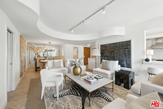 Foto del edificio - 838 N Doheny Dr