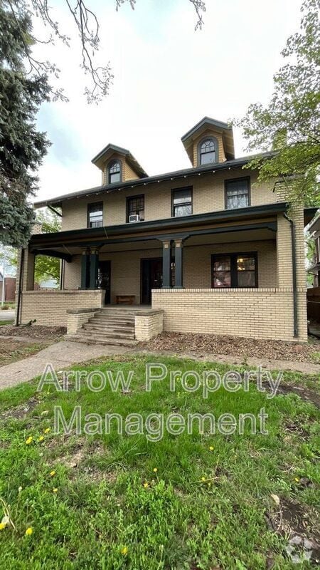 Building Photo - 1637 G St