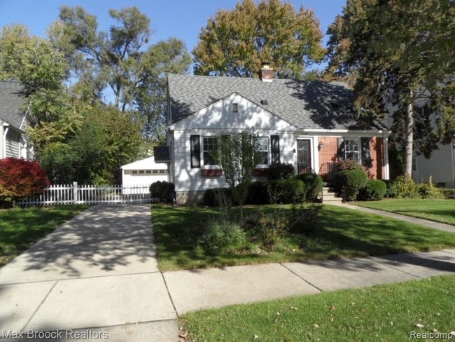 Building Photo - 1509 Penistone St
