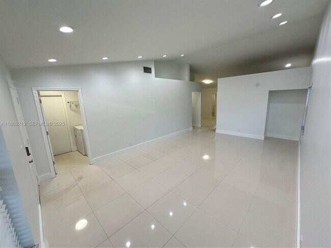 Building Photo - 3150 NW 94th Ave