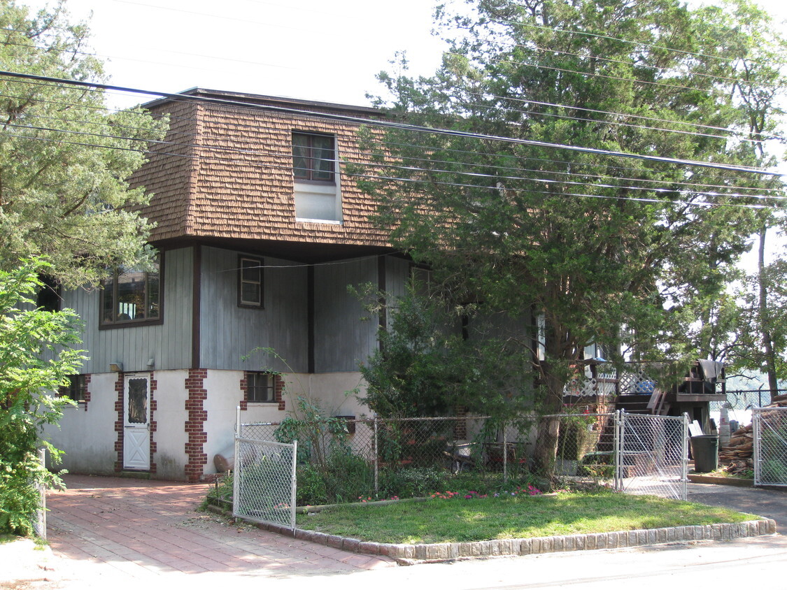 Primary Photo - 25 Knollwood Ave