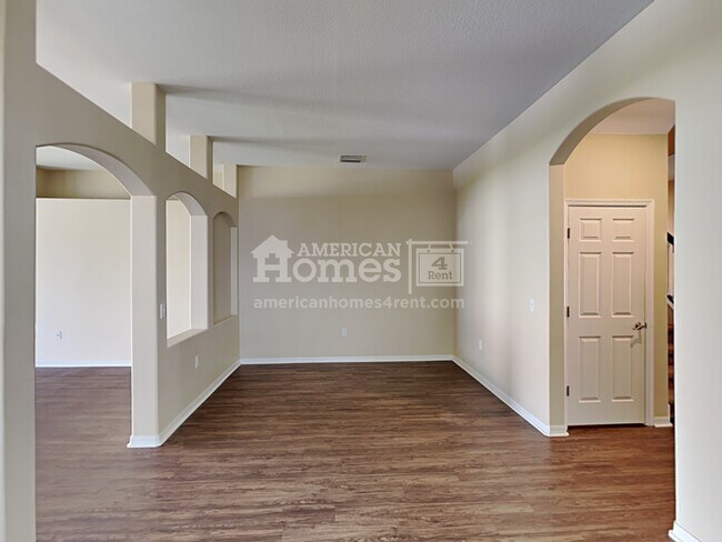 Building Photo - 4526 Beaumaris Drive