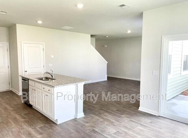 Foto del edificio - 825 Kirby Ct