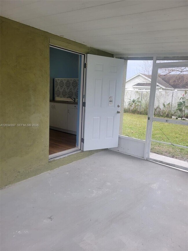 Foto del edificio - 20420 Marlin St