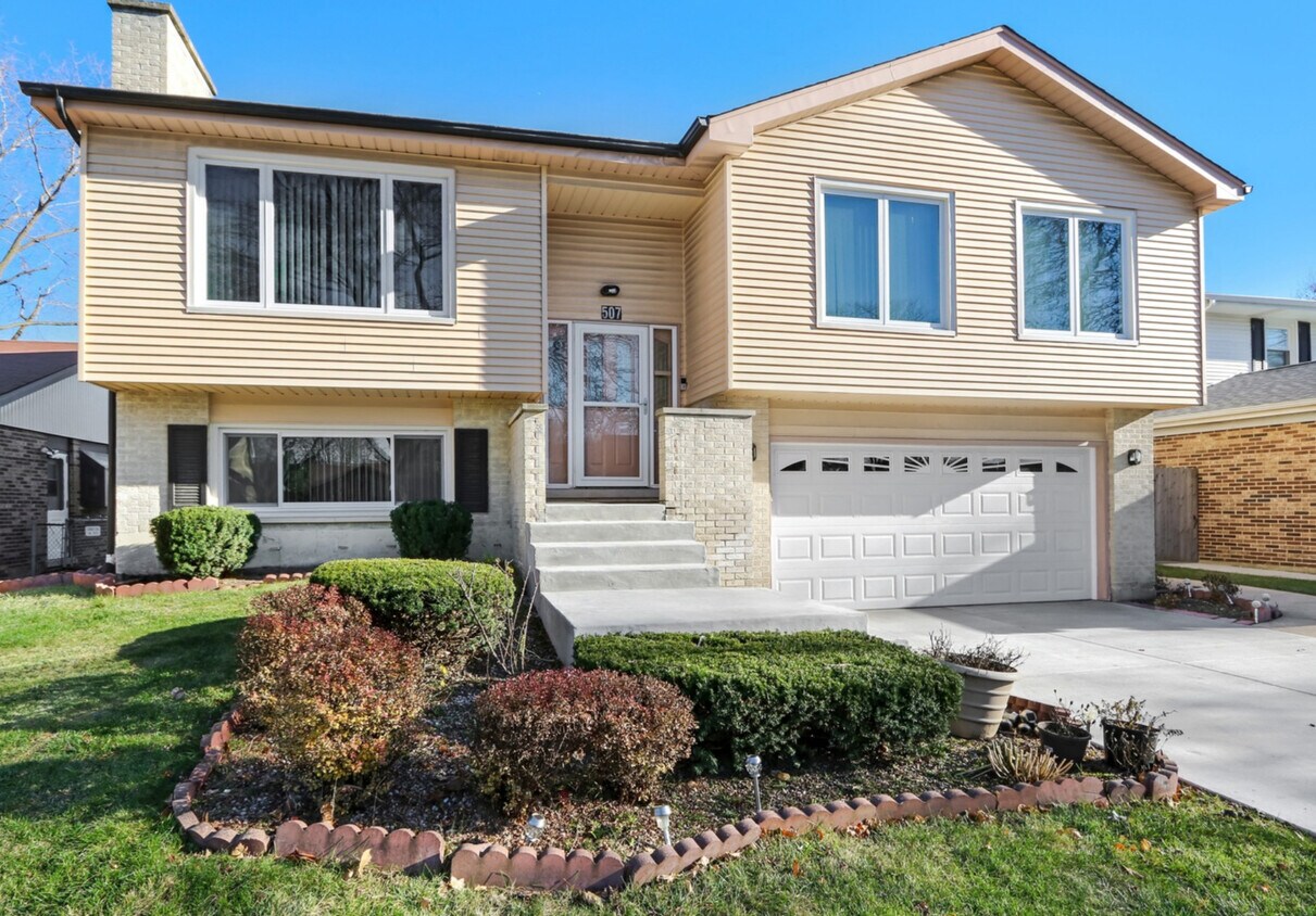 507 Jon Ln, Des Plaines, IL 60016 House Rental in Des Plaines, IL
