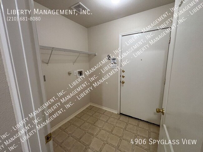 Foto del edificio - 4906 Spyglass View