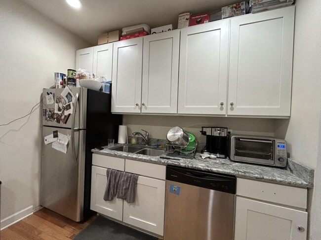 Building Photo - 1 bedroom in Chicago IL 60625