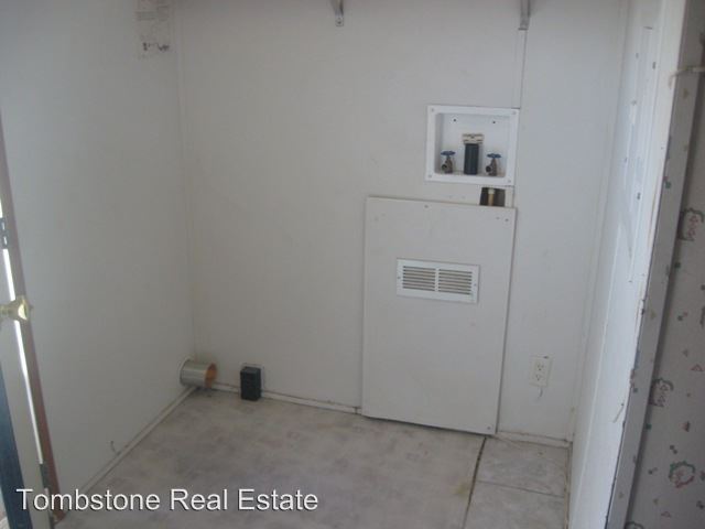 Foto del edificio - 2385 E Cortez Dr