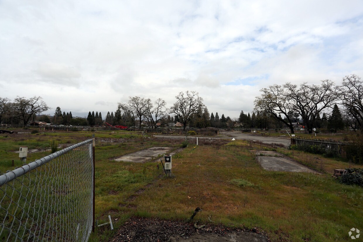 proyecto sv - Vintage Oaks on the Town Green