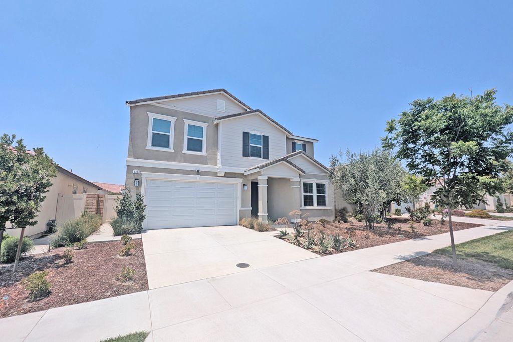 Building Photo - 3338 S Myrtle Dr