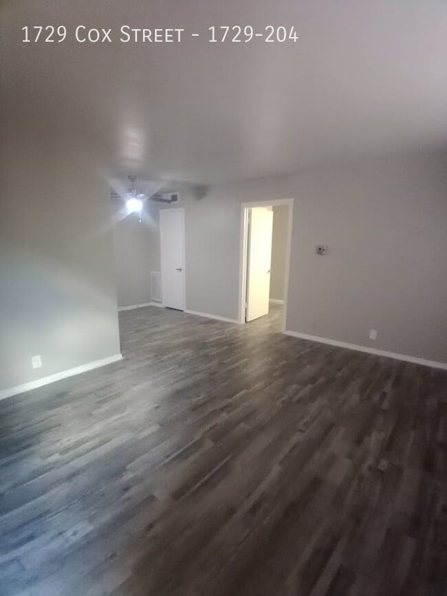 Building Photo - Now leasing - ask about our move-in specials