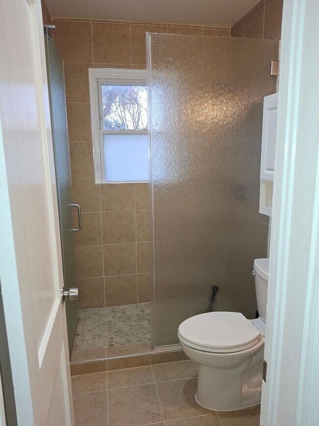 Foto del edificio - 4408 Ridgecrest Dr