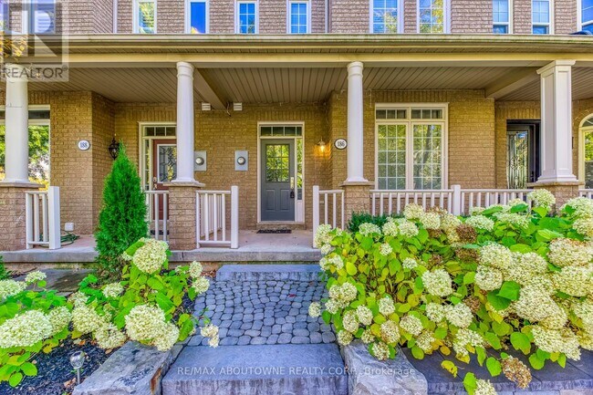 Building Photo - 186 Gatwick Dr