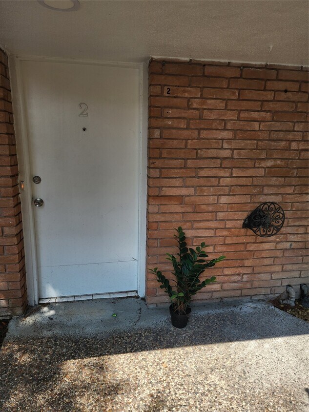 Primary Photo - 513 S Post Oak Ln