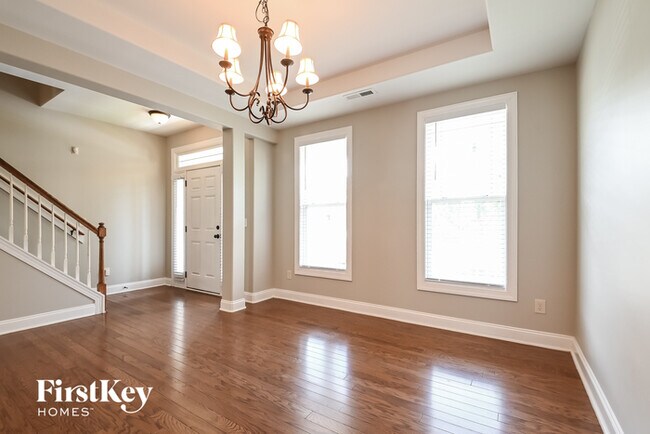 Building Photo - 1011 Bridlemine Dr