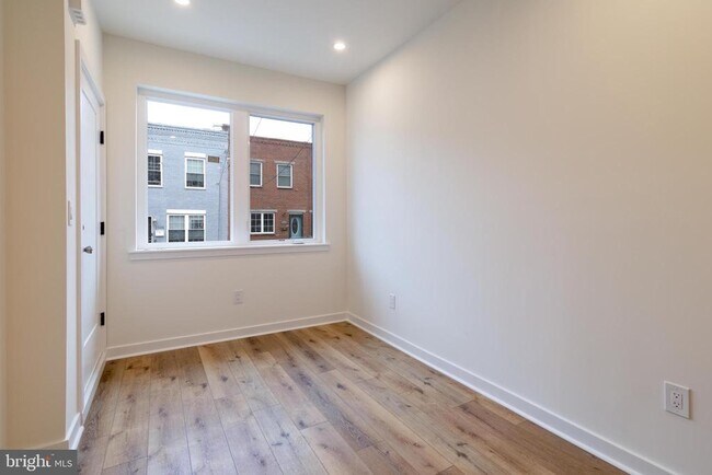 Foto del edificio - 2342 Moore St