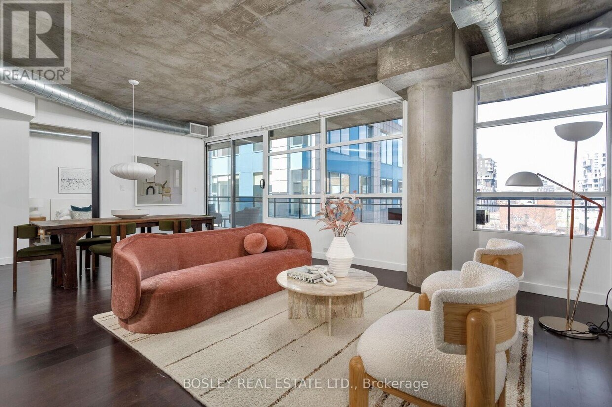 Photo principale - 42-742 Camden St