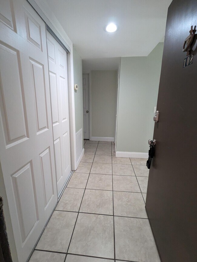 Building Photo - 108 San Paulo Cir