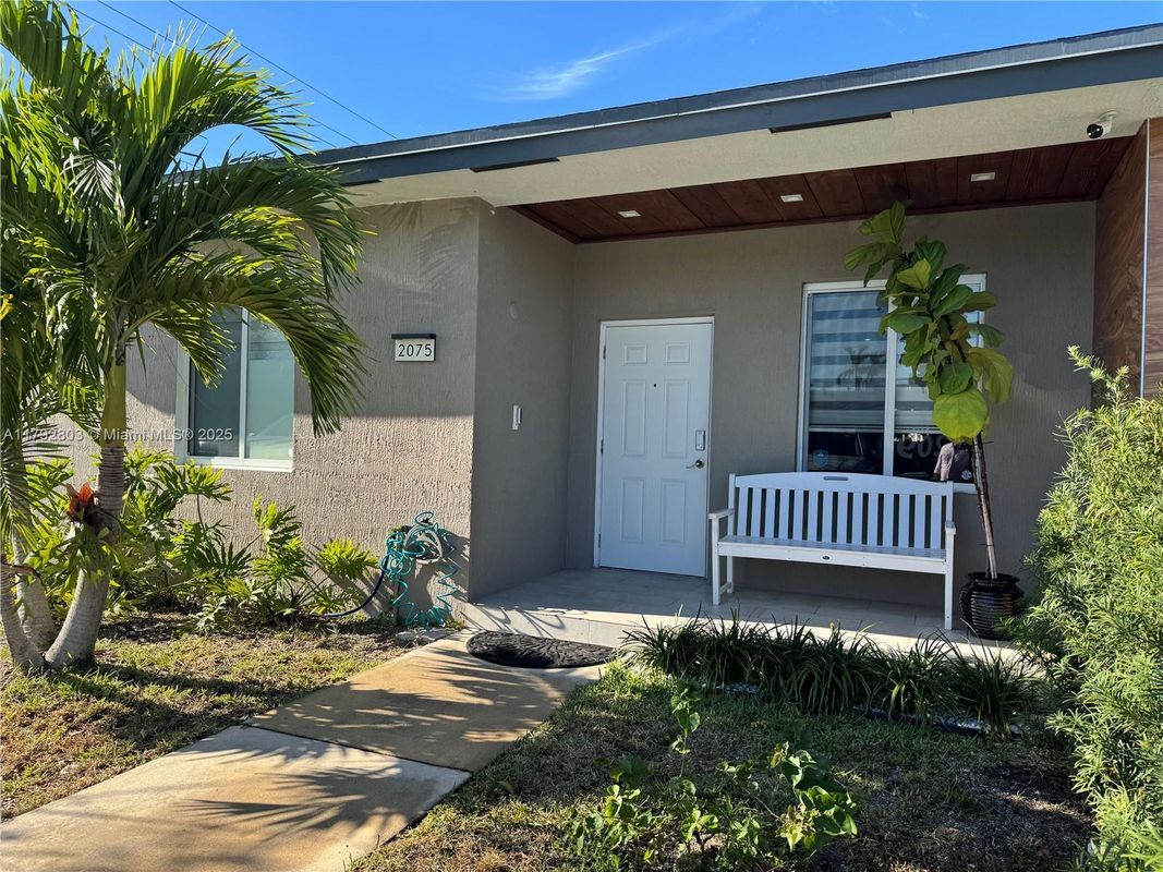 Foto principal - 2075 NW 75th St