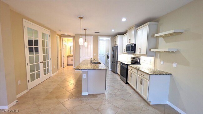 Foto del edificio - 14822 Edgewater Cir