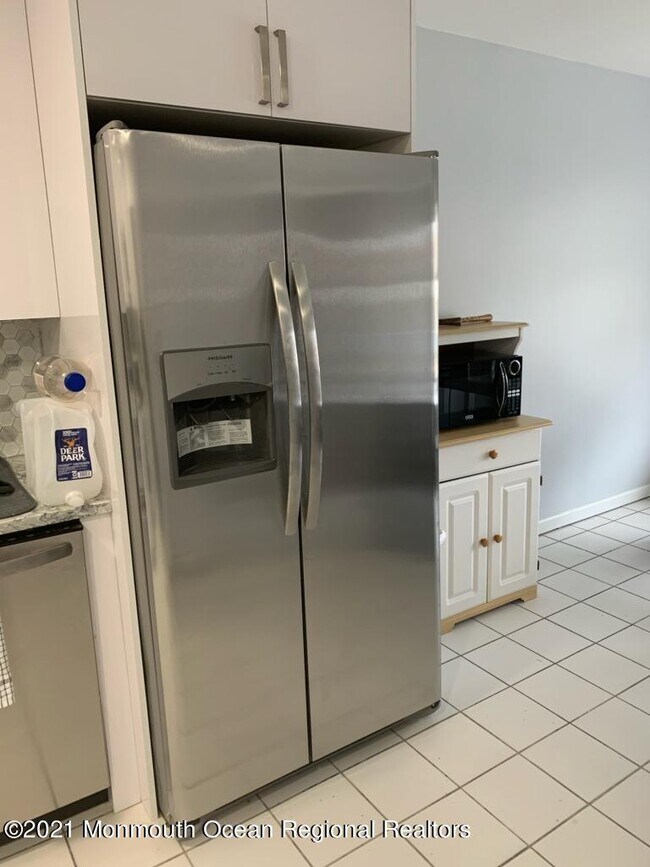 Foto del edificio - 16 Cedar Ave