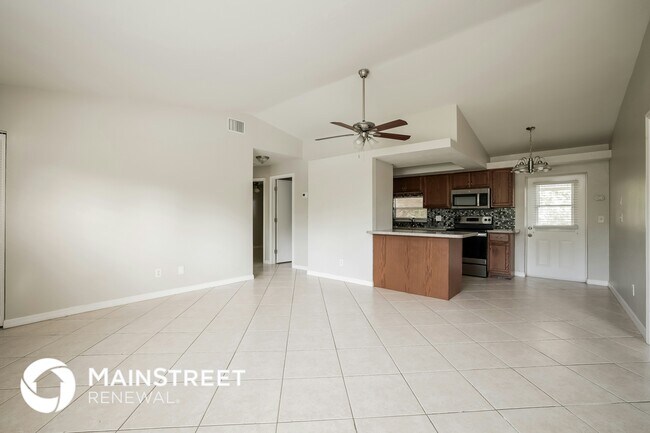 Foto del edificio - 1204 E 6th St
