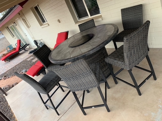 Patio furniture - 1207 E Loyola Dr