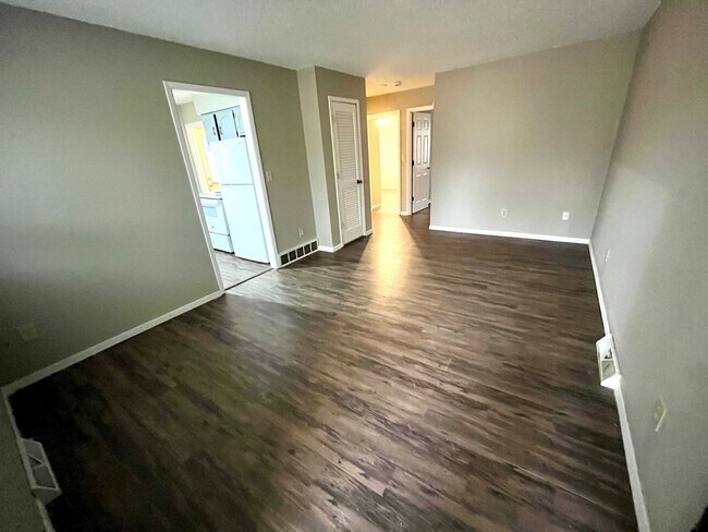 Foto del edificio - 1467 Valley View Dr