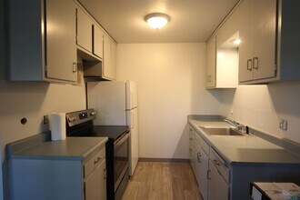 Building Photo - 945 Harold Dr