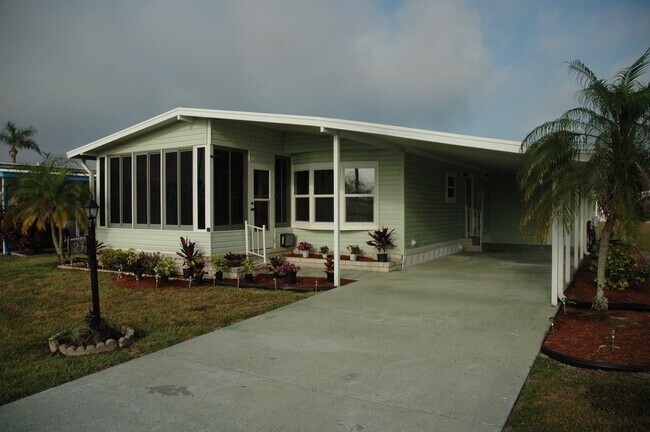 Foto del edificio - 23 Kinsmen Dr