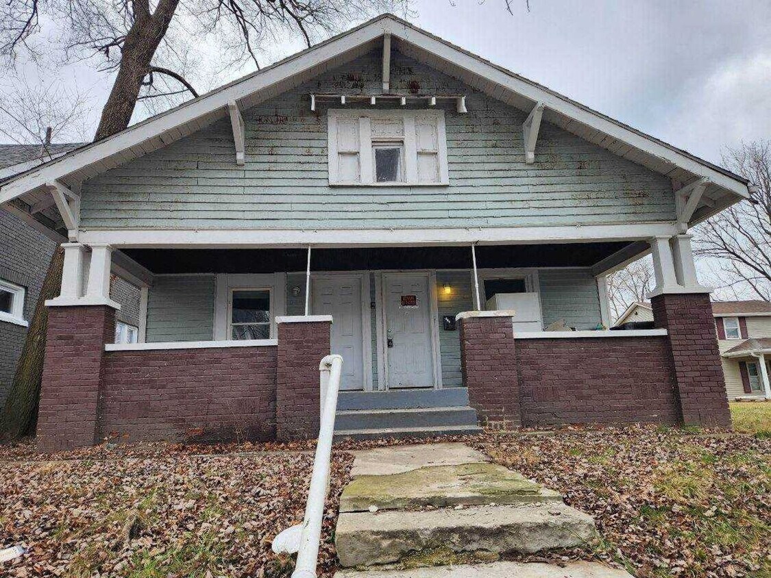 Foto principal - 608 N Dearborn St