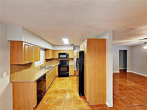 Building Photo - 7071 SW 29th St