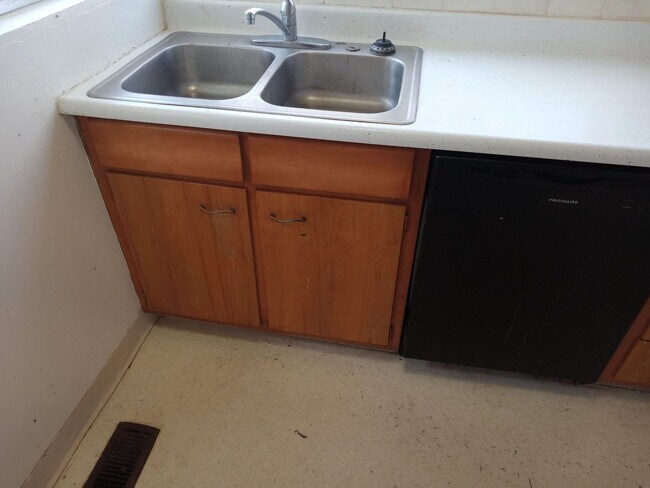 Foto del edificio - 735 Butler Blvd