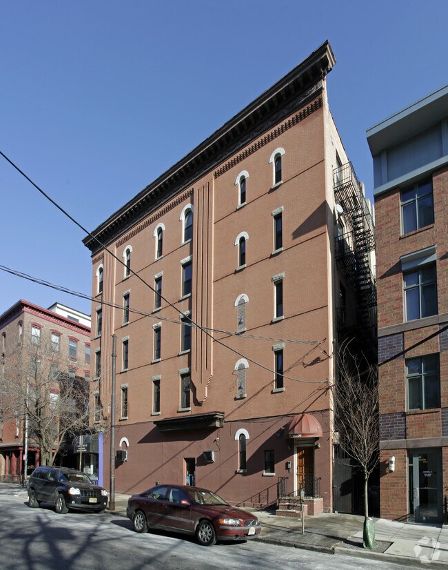 Primary Photo - 265 1st St
