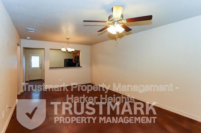 Building Photo - 101 Kings Ct