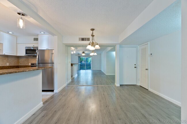 Foto del edificio - 706 SE 2nd Ave