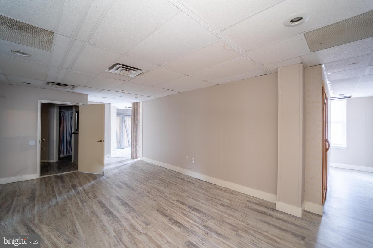 Primary Photo - 1440 Callowhill St