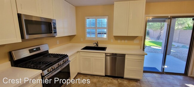 Building Photo - 3 br, 2.5 bath House - 42804 W Sunland Dr
