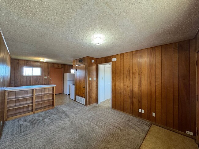 Foto del edificio - 805 W Hallmark Ave