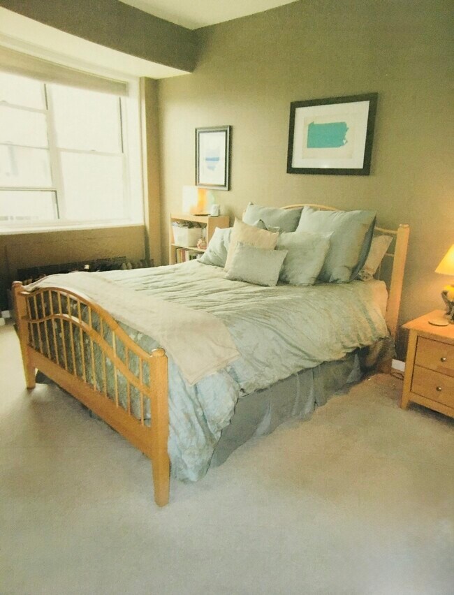 Foto del edificio - 2444 Madison Rd