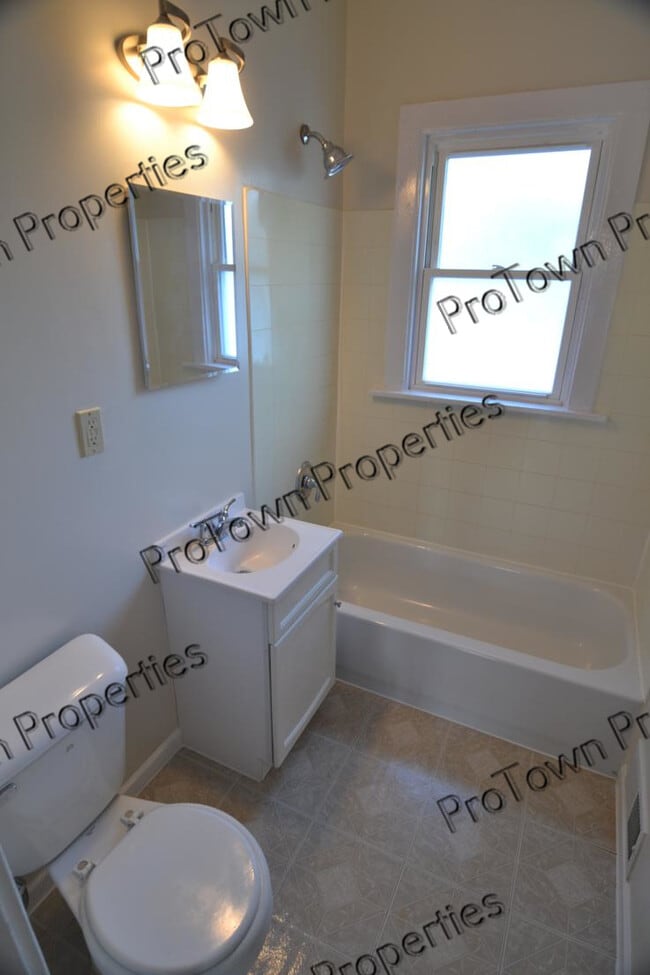 Building Photo - 812 Morgan St