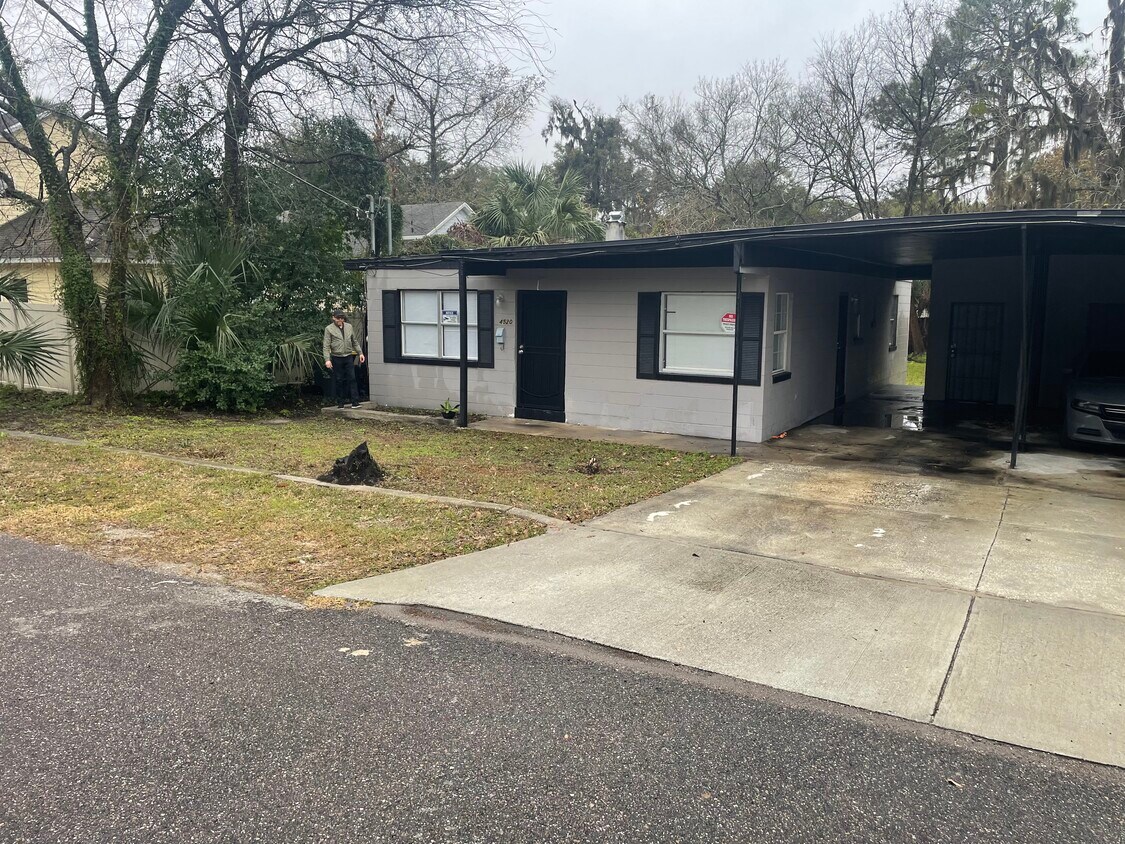 Foto principal - 4520 Fairview St