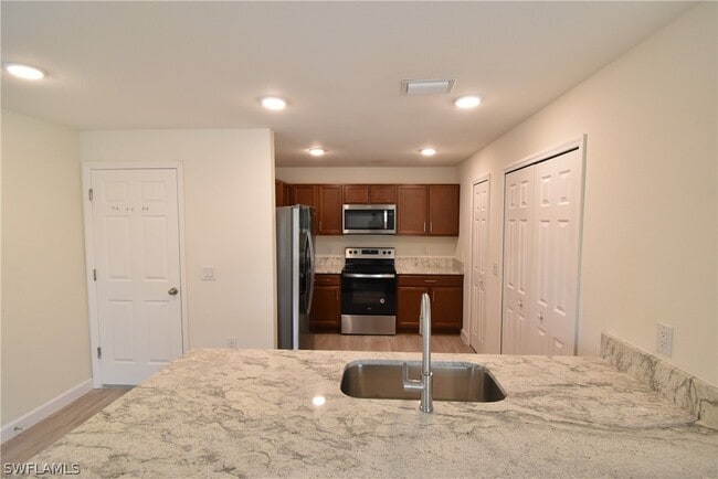 Foto del edificio - 1791 Pierpoint St