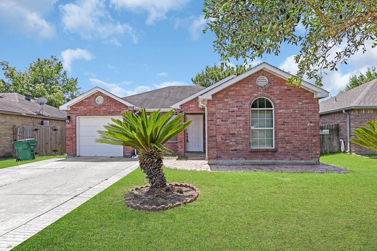 Primary Photo - 5518 Rio Ramos St