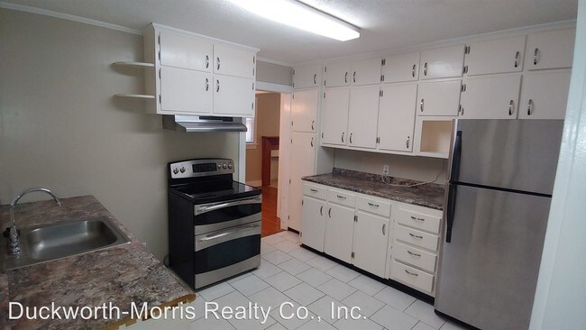 Building Photo - 3 br, 1 bath Apartment - 1609 14th St E