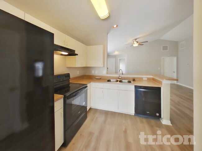 Foto del edificio - 11106 Robin Lake Ct